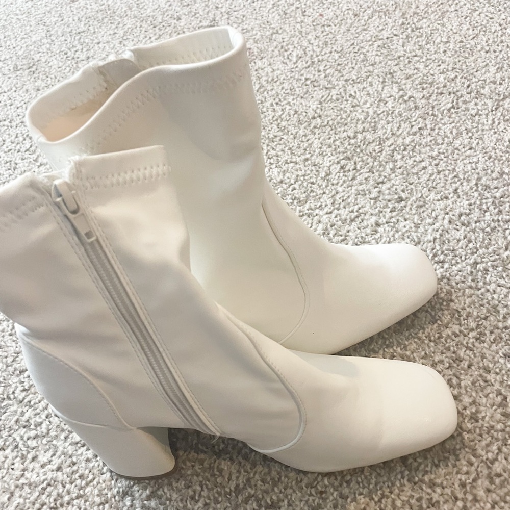 STEVE MADDEN HEELS